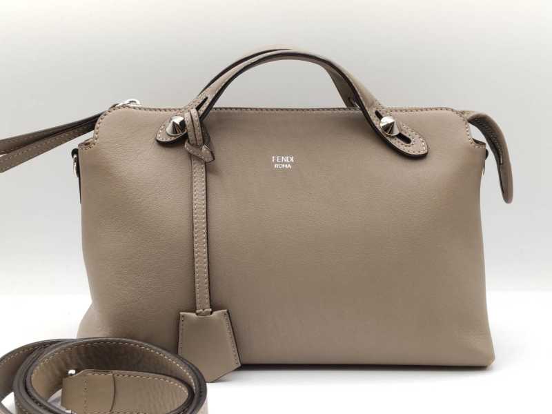 フェンディ買取 バイザウェイ ミディアム 8BL124